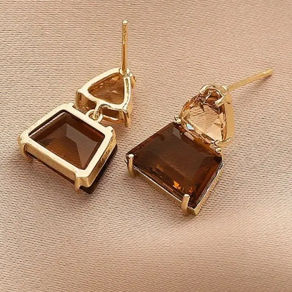 NEW Brown Amber Sapphire Geometric Gold 18k Stud Earrings - Picture 4 of 8